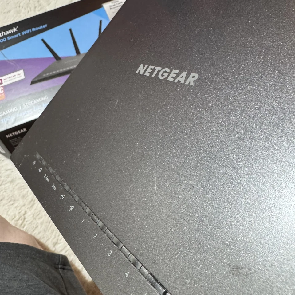 Netgear Nighthawk AC1900 WiFi VDSL/ADSL Modem Router - Image 2 of 4