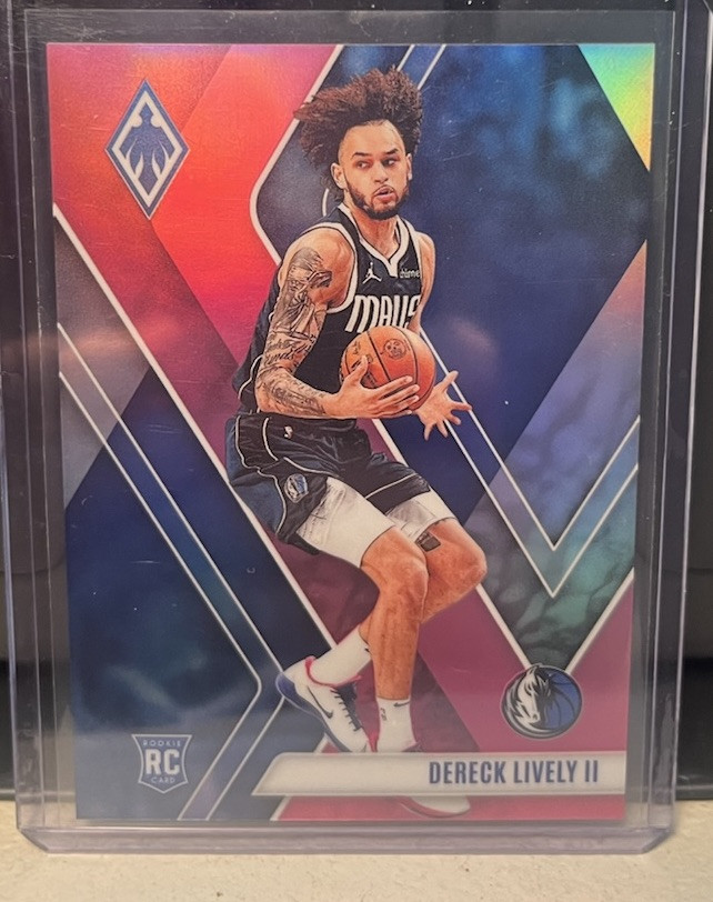 2023-24 Panini Phoenix Dereck Lively II RC #290 Pink Prizm /175 Dallas Mavs 🏀