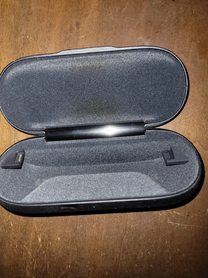 Estuche Cargador Rígido Ray Ban Negro Foto 2 de 2