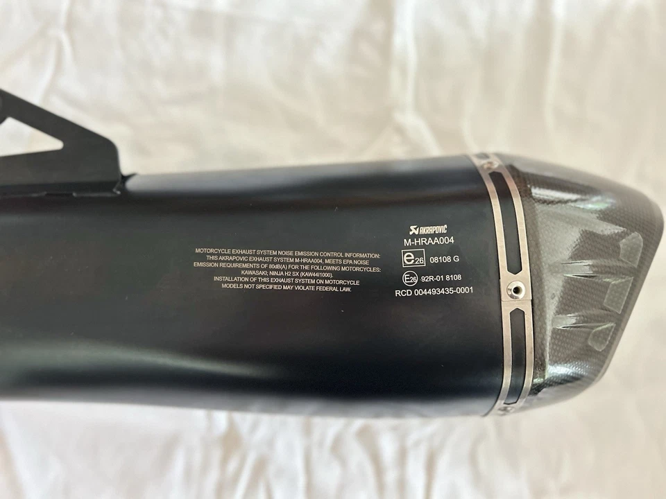 Akrapovic Slip-On Exhaust Kawasaki H2 SX   - Imagem 3 de 4