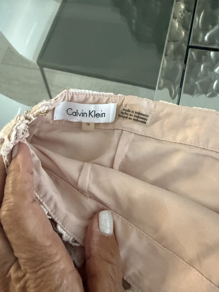 Falda Lápiz Floral Crochet Encaje Bordado Forrada Rosa Calvin Klein Talla 14 Foto 3 de 3
