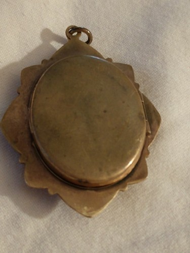 Vintage antique cameo locket pendant brass copper - Picture 3 of 3