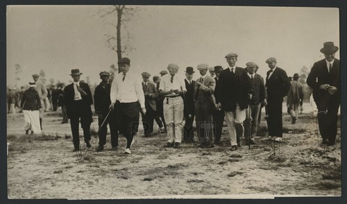 1915 Francis Ouimet & Donald Ross "Golf Stars Clash at Pinehurst" Sweeping Photo - Bild 1 von 2