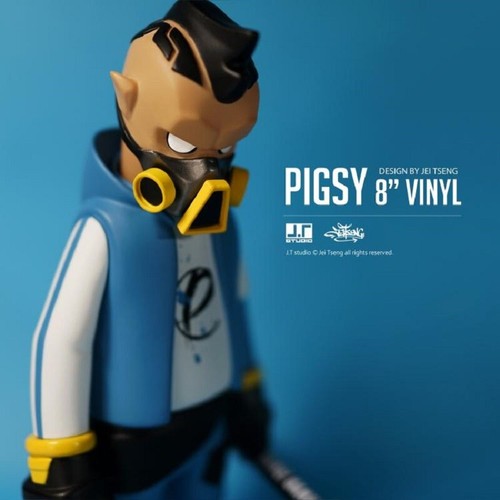J.T STUDIO PIGSY BTS Limited Collectibles Vinyl Figure 8 in. New In Stock - Picture 3 of 6