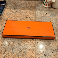Hermes orange box