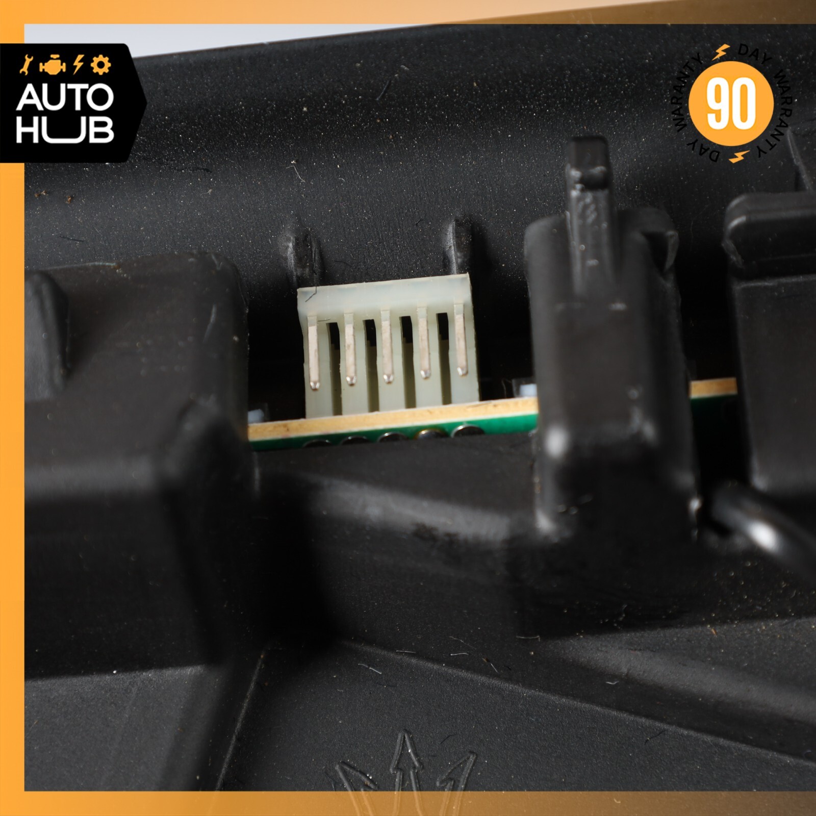 03-08 Maserati Quattroporte M139 Overhead Console Switch 69187000 OEM