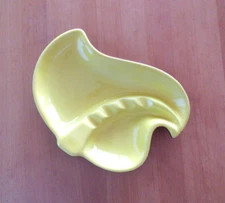 Vintage MId Century yellow ceramic free form ashtray - tobacciana - 8003 USA