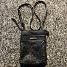 Kenneth Cole Reaction Black Faux Leather Crossbody Bag 9 x7 With Strap