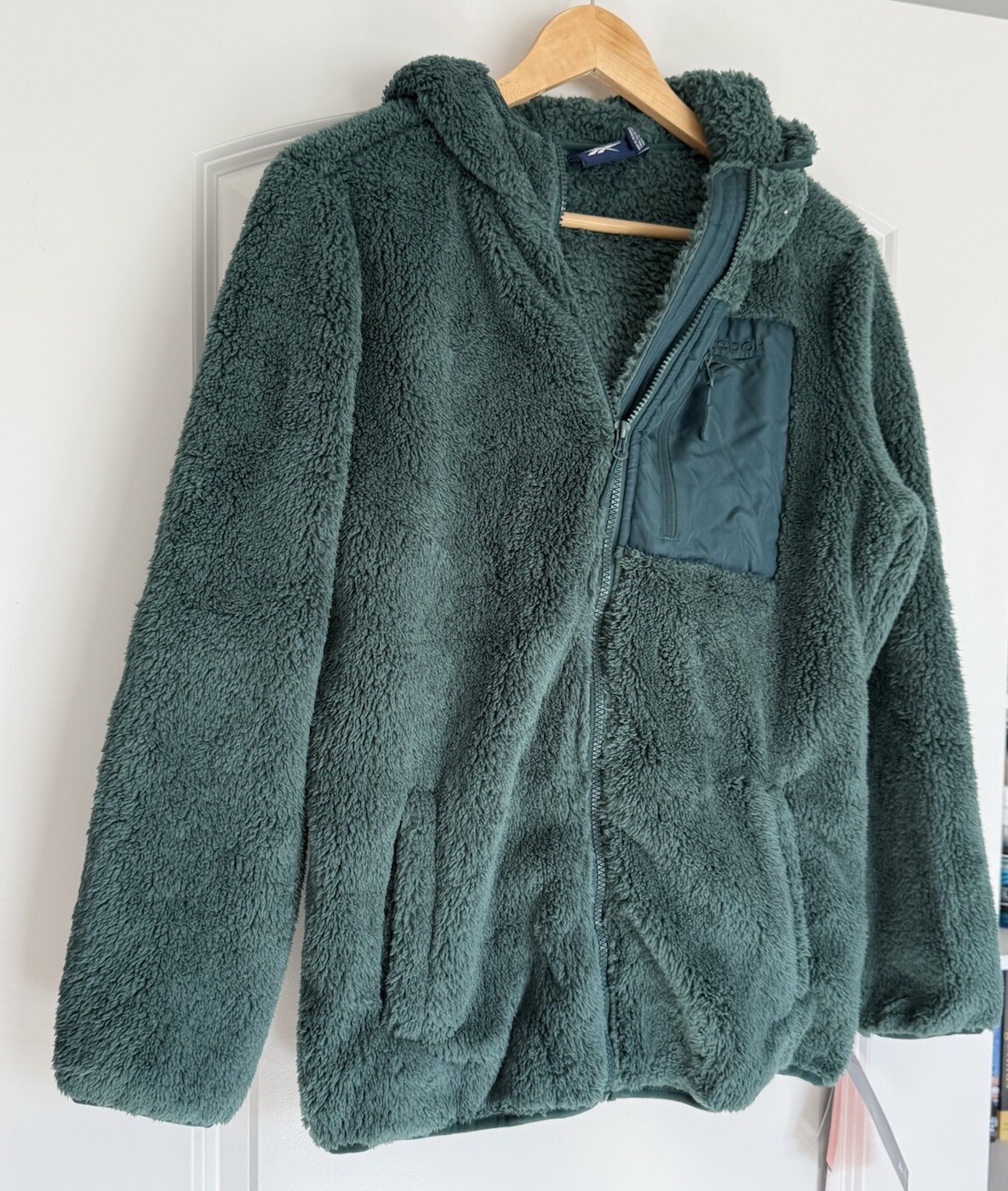 NWT Women’s Green Reebok Faux Fur Hooded Jacket- L