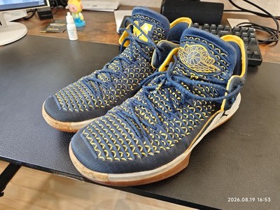 Nike Air Jordan XXXII 32 Michigan US11 EUR45 Basketball Sneaker