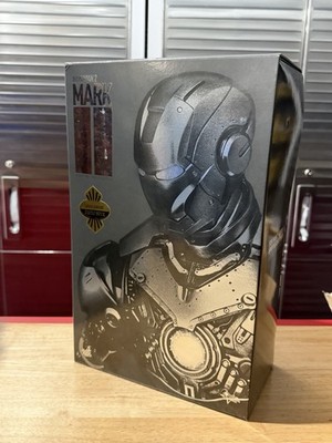 Hot Toys Iron Man 2 Mark II Armor Unleashed Collector s Edition MMS 150 PREOWNED