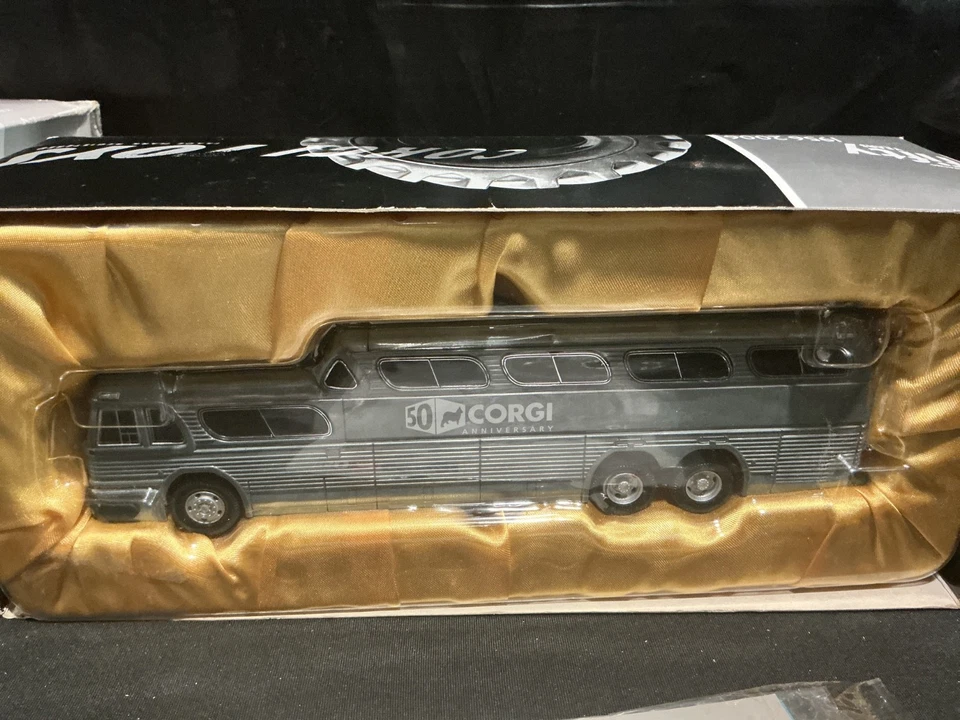 Corgi 50th Anniv. 1:50 Diecast GM 4501 Greyhound Scenicruiser RAW CASTING - Image 4 of 4