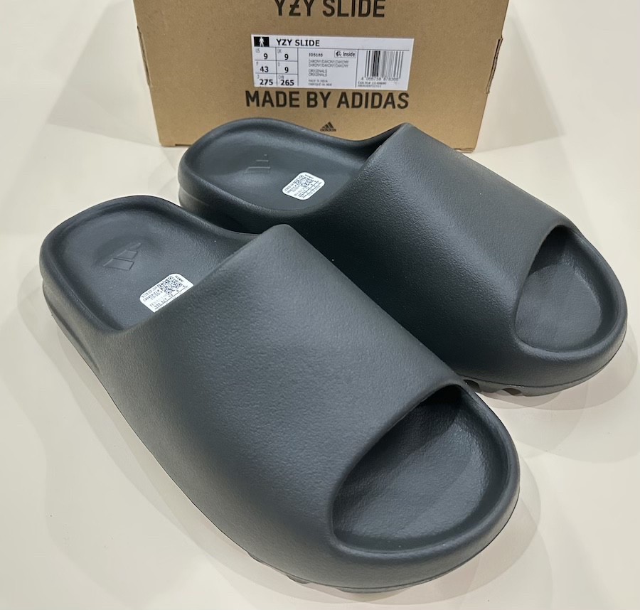 NEW IN BOX adidas Yeezy Slides Dark Onyx ID5103 Men's Size 9 | eBay