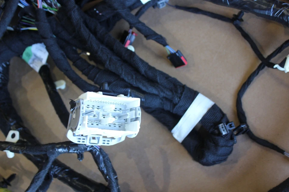 Furgoneta ambulancia 2009 E250 E350 arnés de cableado F2GZ14401N Ford nuevo fabricante original Foto 4 de 4