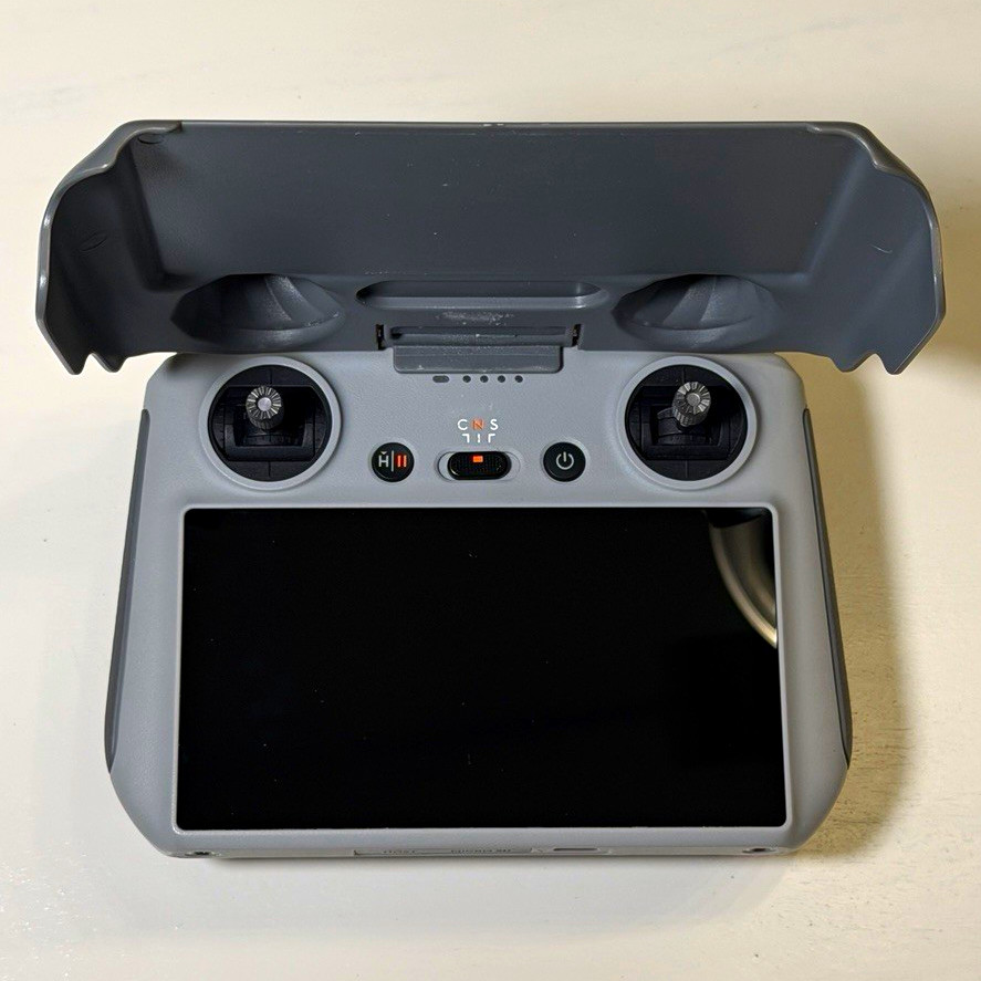 DJI RC Remote Controller RM330 for DJI Mini 3 Pro, Mavic 3/Cine/Classic, Air 2S