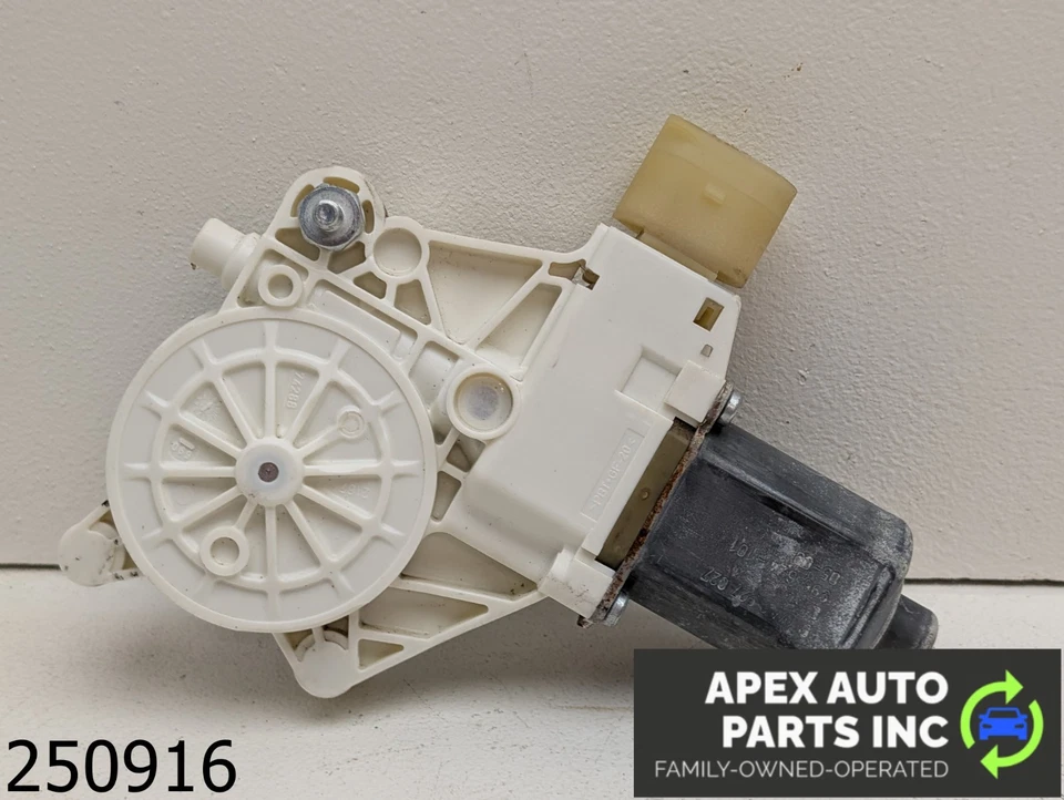 OEM 2006 BMW 325xi E91 3.0L  Front Left Driver Window Regulator Motor - Image 4 of 4