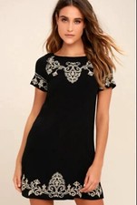 Lulus Short Sleeve Embroidered Shift Dress - Women’s Size Small - Black