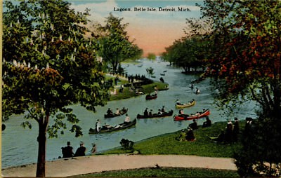 Lagoon Boat Canoe Crowd Water View Belle Isle Detroit Michigan MI Postcard C19