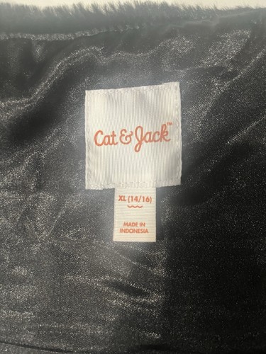 Cat and Jack Girls Black Faux Fur Vest Size XL (14/16) - Picture 3 of 3