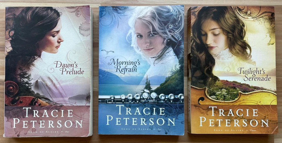 3 Tracie Peterson Song of Alaska Trade PB Romance Bethany House Dawn's Prelude Foto 2 de 4