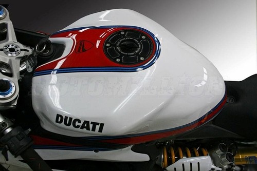 CNC YAMAHA RACING FUEL GAS CAP YZF R1 R1S R1M R3 R6 FZ07 FZ09 FZ10 FJR M SILVER - Picture 9 of 12