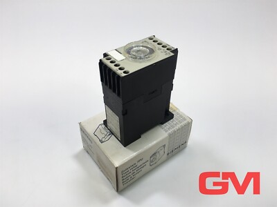 Siemens Zeitrelais 7PU1540-1AM20 time relay RV 2A 220 V AC/DC 50/60Hz 0,6-6 Sek.