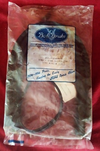 1941-1948 Ford Closed Car Vent Window Seals #21A-7021448/9 - Pair
