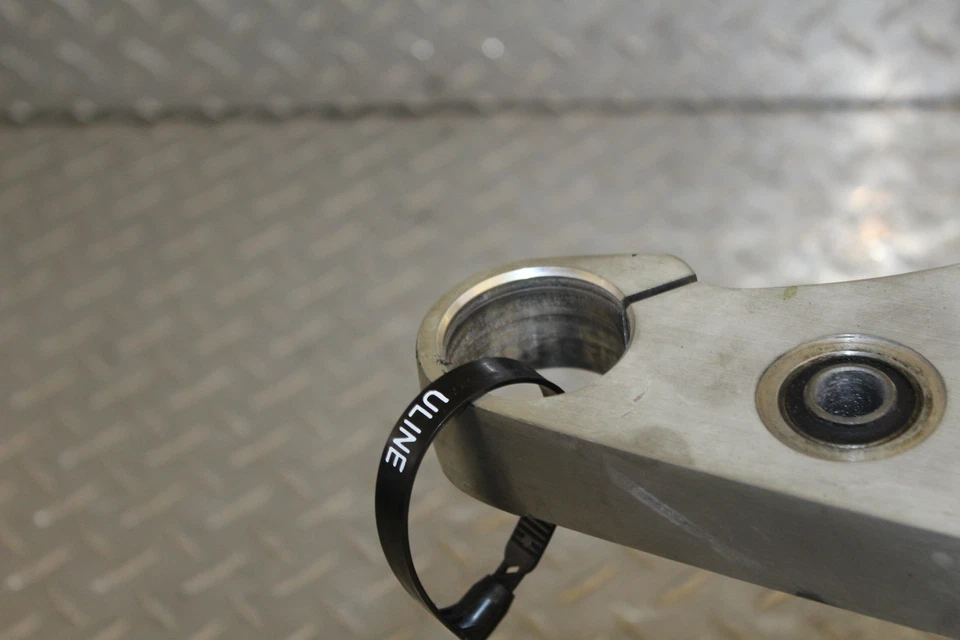 2006 SUZUKI BOULEVARD C50 FRONT FORKS CLAMP TRIPLE TREE STEM - Image 2 of 4