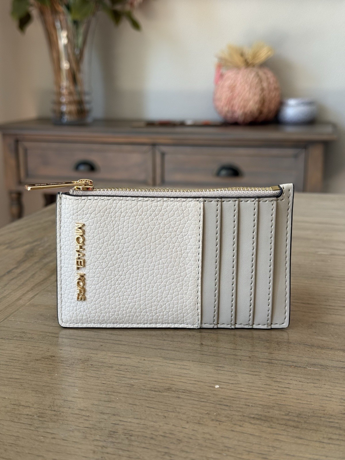 Michael Kors Jet Set Travel Top Zip Card Case Wallet Light Cream Multi /Gold