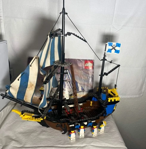 LEGO Pirates: Caribbean Clipper (6274)