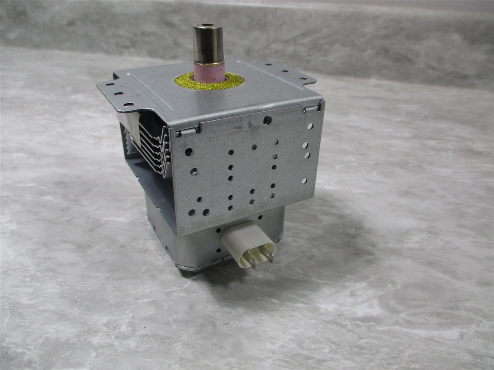 Ge Micrwave Magnetron Part # Gcst11N1W1Ss