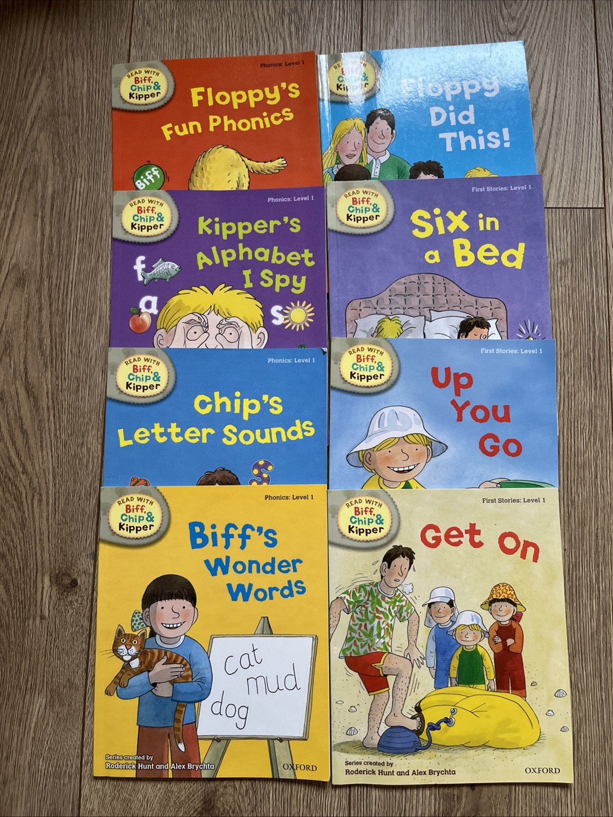 Read With Biff Chip and Kipper books level 1 (Phonics And 1st Stories)