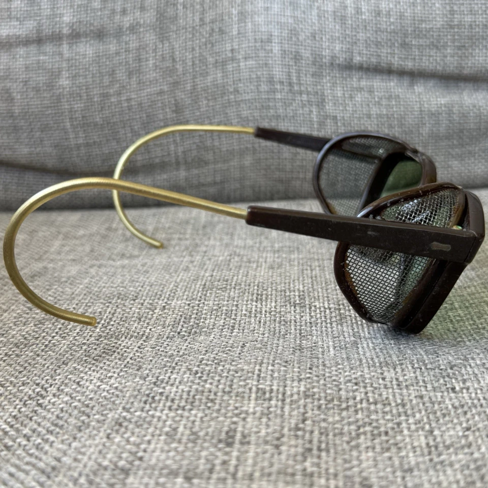 American Optical 6 3/4 Glasses Brown Horn Rim Side Shield Cable Temples VTG 50’s - Image 4 of 4