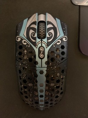 Finalmouse Starlight 12 Phantom M Gaming Maus mit Custom Sohle
