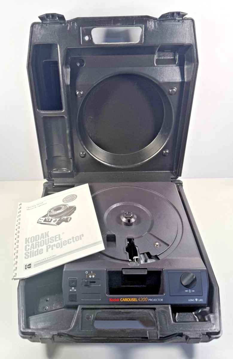 コダック　カルーセル　4200-J プロジェクター Kodak Carousel 4200 Slide Projector (35mm, Manual Focus, Remote