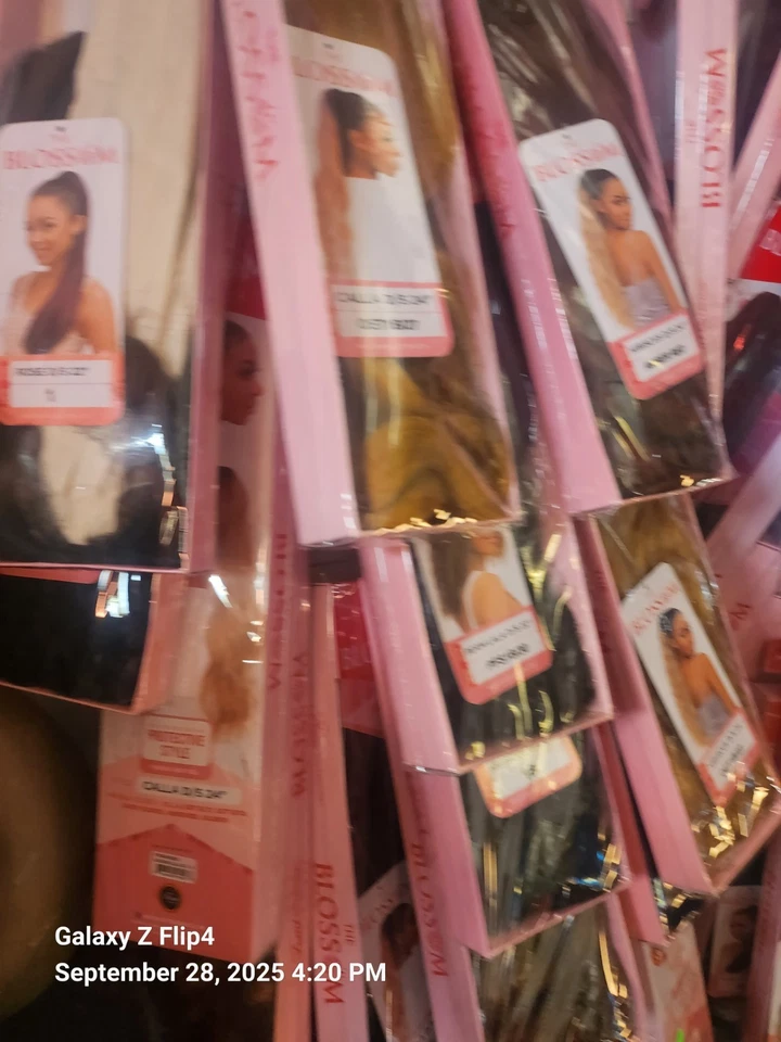 Cabello 100% humano para colas de caballo. Recto, rizado u húmedo y ondulado. (Marca Blossom)  Foto 4 de 4