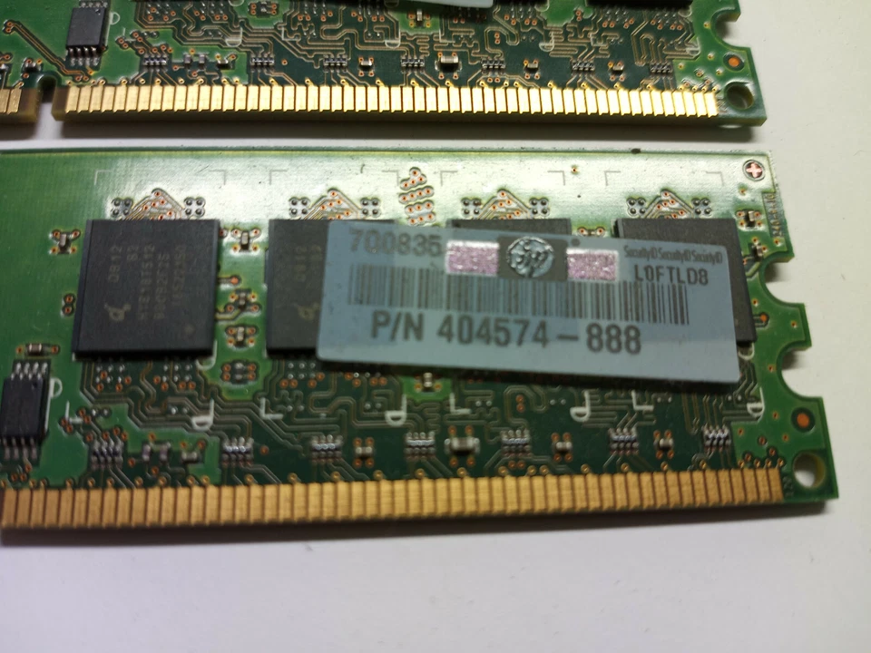 Qimonda Memory Module PC2 6400 DDR2 800 HYS64T128020EU 4GB = 4 x 1GB Sticks  - Image 3 of 4