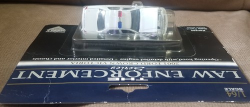 SpecCast Diecast White 2001 Ford Crown Victoria Kansas State Patrol Scale 1:64 - Picture 4 of 9