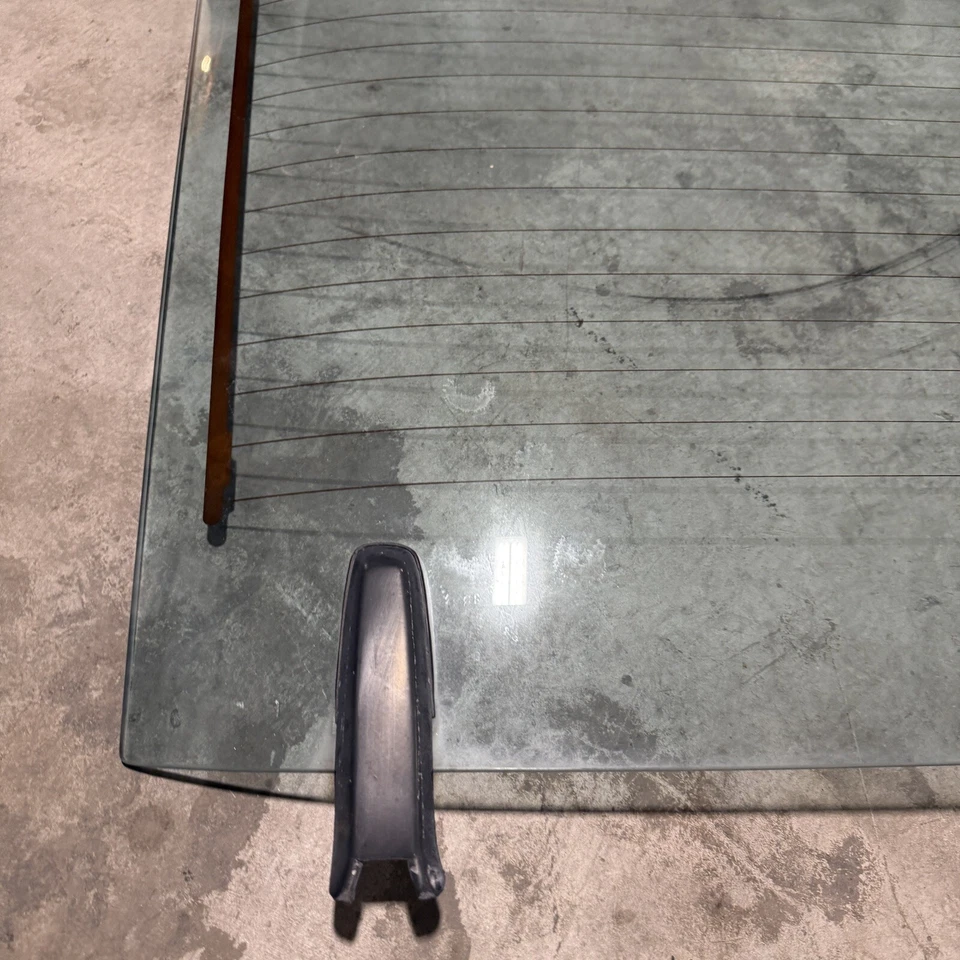 79-85 Mazda RX7 Rear Hatch Window Glass SA FB Trunk Back LOCAL PICKUP: COLORADO - Image 2 of 4