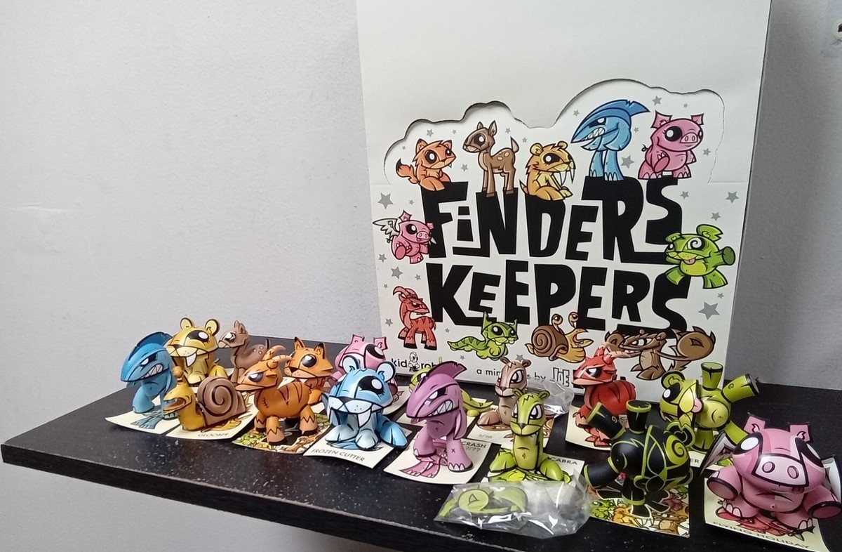 Joe Ledbetter FINDERS KEEPERS Complete Set Of 16 KIDROBOT Vinyl
