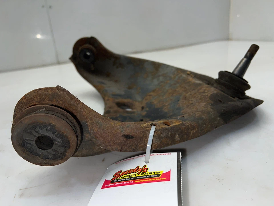 88-94 Chevy C/K 1500 4x2 brazo de control superior delantero lado del pasajero derecho OEM 15665174 Foto 4 de 4