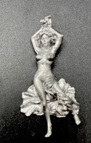 Sanderson Miniatures 54 mm Pirates Of Tortuga “Bound Female On Back" New