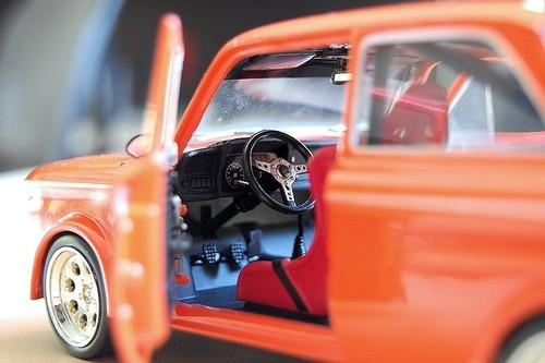 NSU TTS (Prinz) 1:18 Revell 08462-9092 limited ed. come nuovo/ as new - Foto 20 di 23