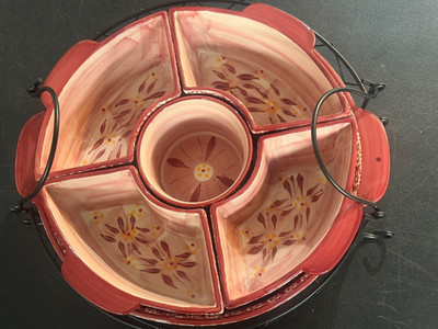 TEMPTATIONS OLD WORLD Red CHIP DIP/CASSEROLE TRAY/RELISH DISH & CADDY (HS 86)