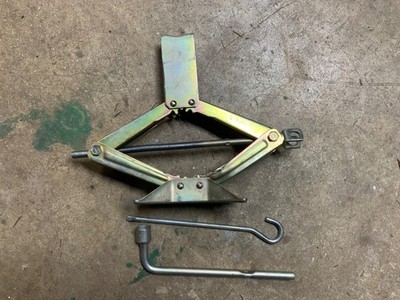 1999-2001 Honda CRV CR-V Spare Tire Jack & Tool Kit Lug Wrench OEM Factory
