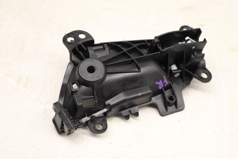 BMW M235I 2014-2016 - Manija de puerta interior delantera derecha / liberación 7240412 Foto 2 de 4