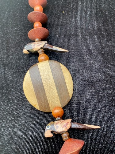 Vintage Carved Wood Necklace Parrots Medallions Beads Brown Beige Twist Close - Picture 4 of 7