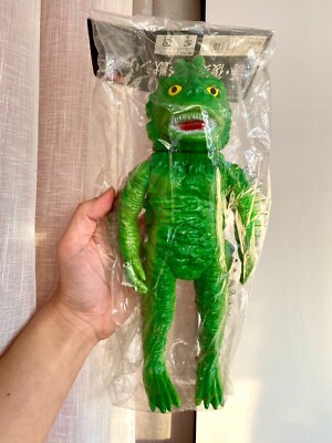 Bullmark Ultraman Series Ragon Kaiju Pure Green Vinyl Figure
