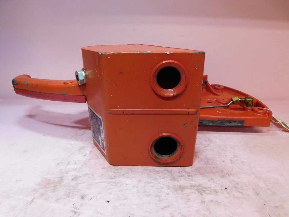 CARCASA TANQUE COMBUSTIBLE GAS PARA MOTOSIERRA SEARS 917-350261 --- CAJA 2563 GK Foto 2 de 4