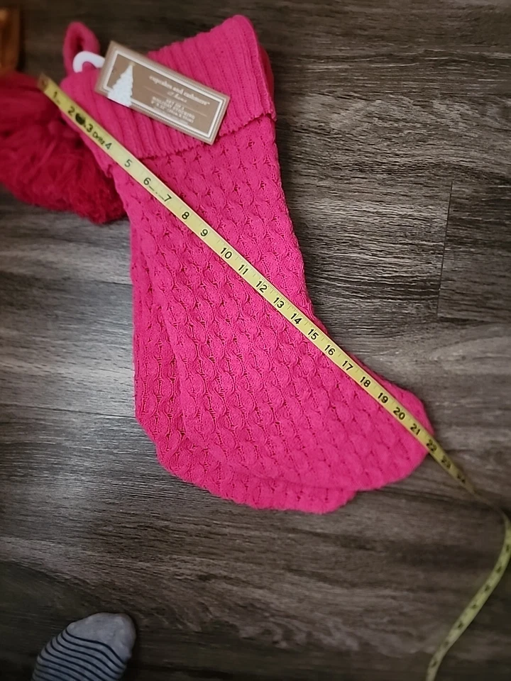 Juego de 2 Medias de Navidad Tejidas Rosa Cupcakes y Cachemira (22" x 8") Nuevas con Etiquetas Foto 4 de 4